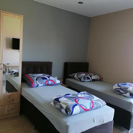 Goscinne Azaliowa 34 Mielno Guest house Mielno (Koszalin)